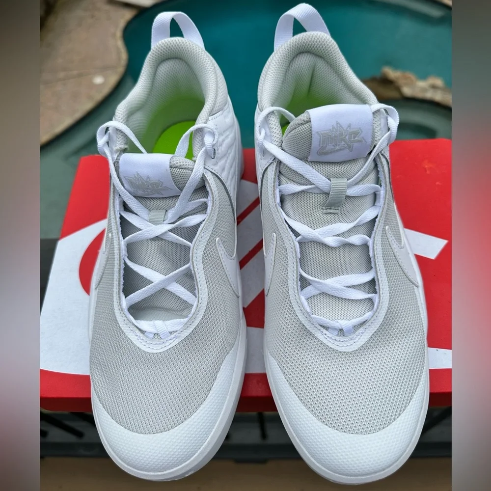 NEW Nike All White Team Hustle D 10 - Youth Size 6.5 (also fits Womens 8)